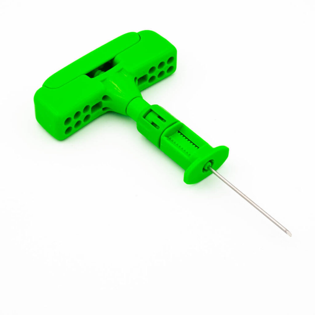 Full view of the ILIAC MARROW™ bone marrow aspirate device, ensuring precise and atraumatic sample collection for medical procedures.